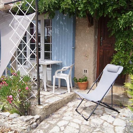 Petit Studio Atypique Et Cosy En Provence Saint-Etienne-les-Orgues ภายนอก รูปภาพ